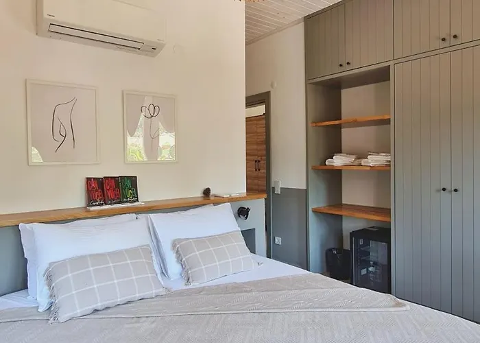 Feli Eski Adult Only Otel *