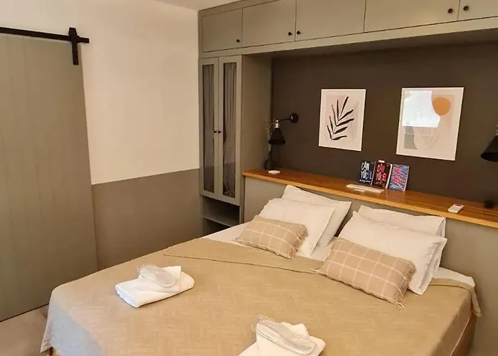 Feli Eski Adult Only Otel *