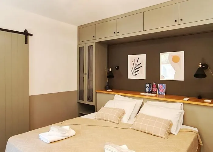 Feli Eski Adult Only ホテル ダッチャ